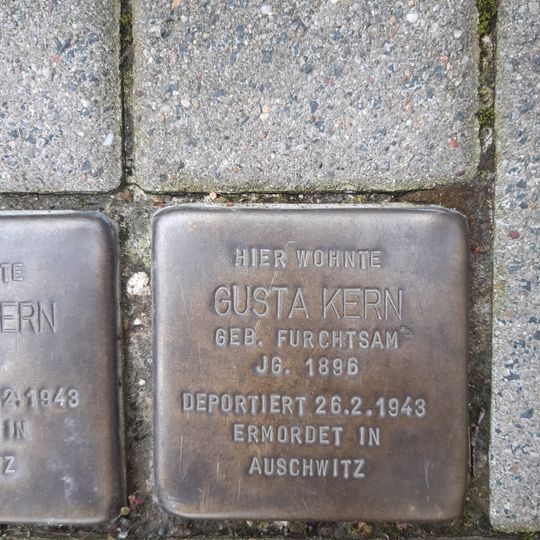 Stolperstein für Gusta Kern