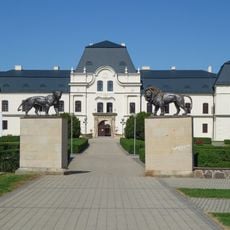 Kaštieľ s areálom, kaštieľ