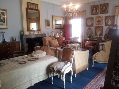 Interior 0