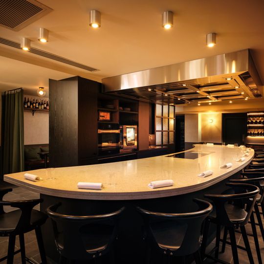 Aulis London
