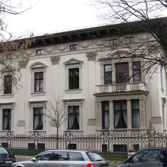 Maria-Theresia-Straße 4a