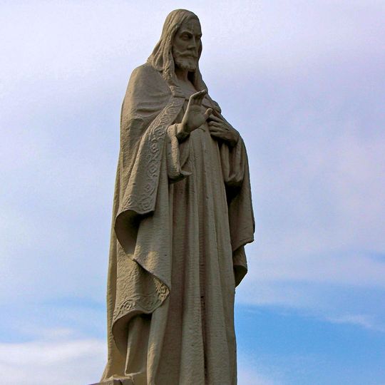 Statue of Sacred Heart of Jesus Christ