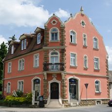 Wohn- und Geschäftshaus