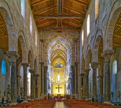 Interior 8