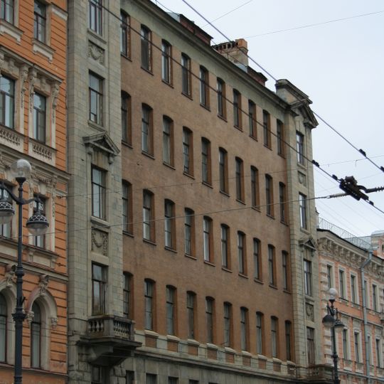 Корпус по Невскому проспекту
