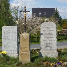 Gedenkstein für die Gefallenen des Ersten Weltkrieges Elstraer Straße (Ecke Dorfstraße)