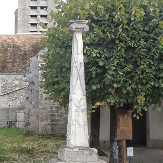 Croix de cimetière de Saint-Fargeau-Ponthierry