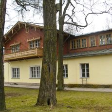 Дача (Павловск)