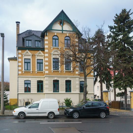 Wohnhaus in offener Bebauung Sommerfelder Straße 16