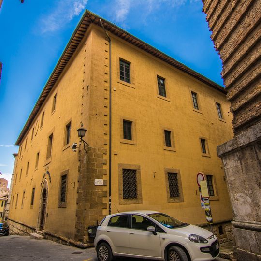 Palazzo ex collegio Magnanet