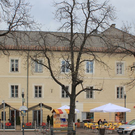 Wohn- und Geschäftshaus, Stadthaus