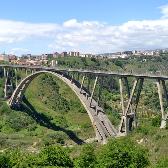 Bisantis bridge