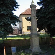 Boží muka na návsi v Sudově Hlavně