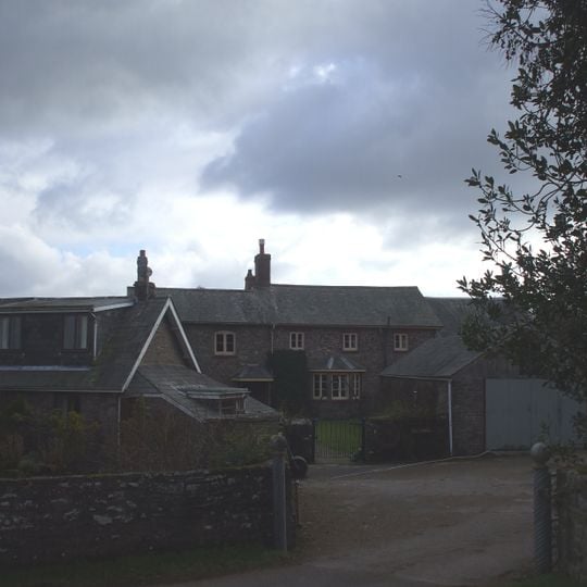 Coed-y-fon Farmhouse, including attached Granary and Cartshed