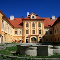 Kašna na nádvoří kláštera v Borovanech