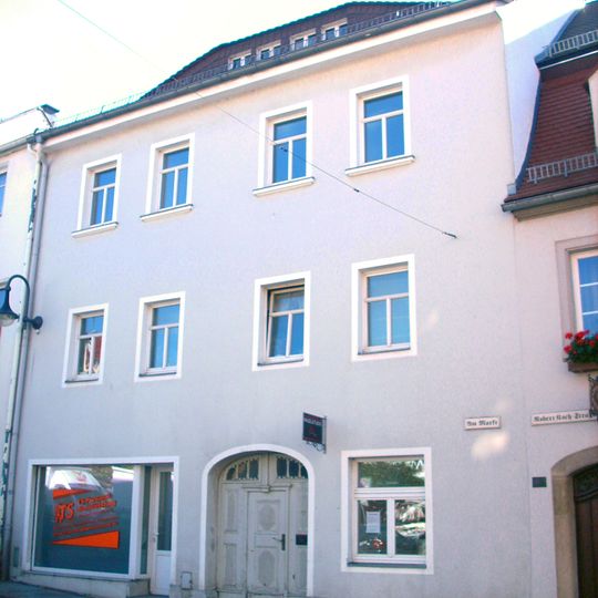 Wohnhaus in geschlossener Bebauung Am Markt 10