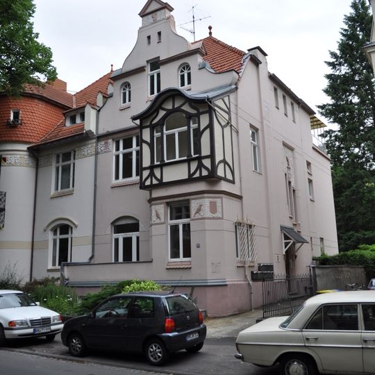 Hohenzollernstraße 22