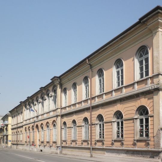 Scuola Serravalle