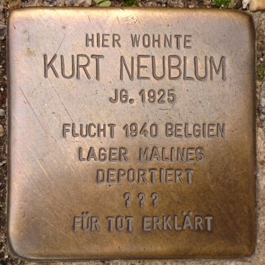 Stolperstein em memória de Kurt Neublum