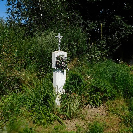 Kříž u silnice na Křepiny u domu č. 166 v Dolním Městě