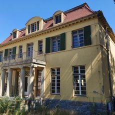 Fabrikantenvilla mit parkähnlicher Anlage und Springbrunnen Hauptstraße 66