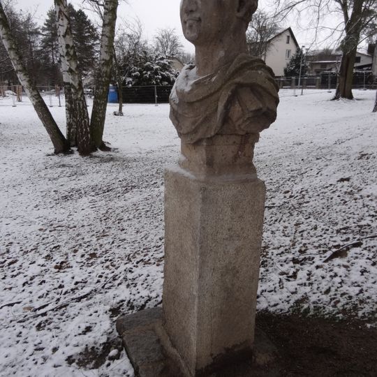 Busta ze zahrady Medřického vily