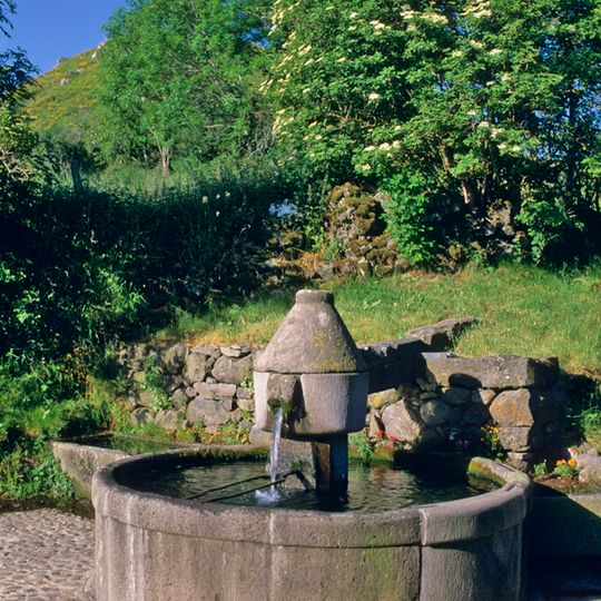 Fontaine de Bredons