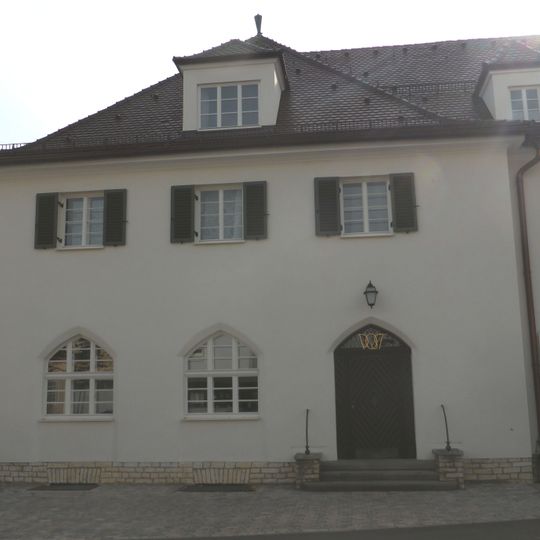 Postgebäude mit Wohntrakt