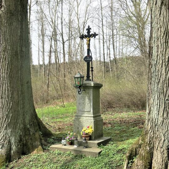 Kříž u cesty poblíž domu 187 v Lipové