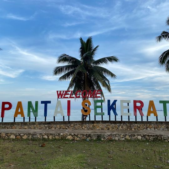 Pantai Sekerat