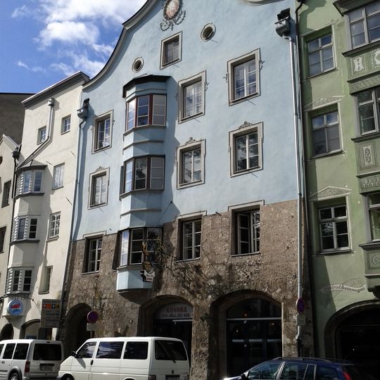 Wohnhaus Goldenes Kreuz