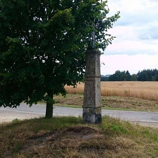 Kříž jihozápadně od Křekovic