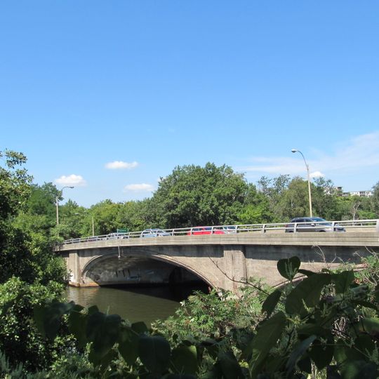 Arsenal Street Bridge