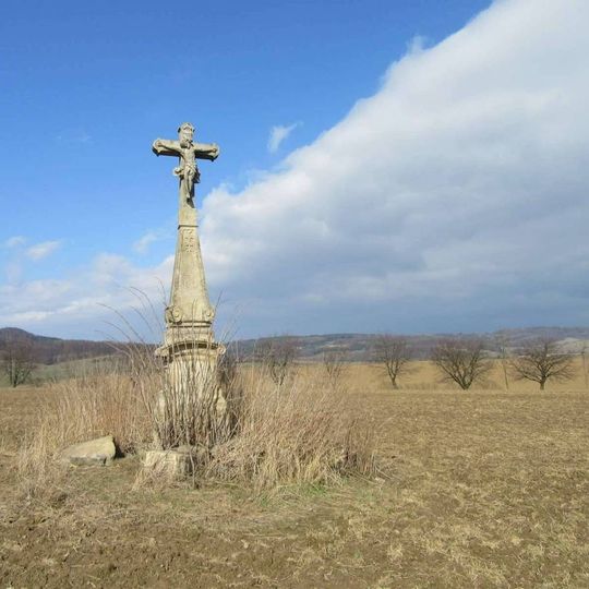 Kříž u Janoslavic severozápadně v poli