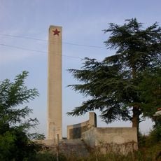 Споменик и спомен костурница у Ритопеку