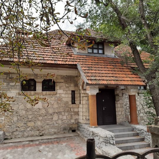 Urban villa, Alexei Mateevici, 119