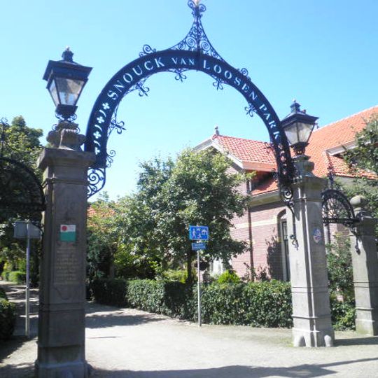 Snouck van Loosenpark - Toegangshek