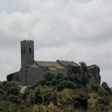 Iglesia y muralla del Tozal del Muro