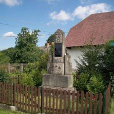 Pomník padlým v Chyníně