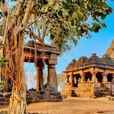 Two temples (one small and one large) which are closely situated