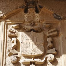 Escut a la façana de l'Ajuntament Vell de Flix