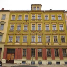 Mietshaus in geschlossener Bebauung Bergstraße 66