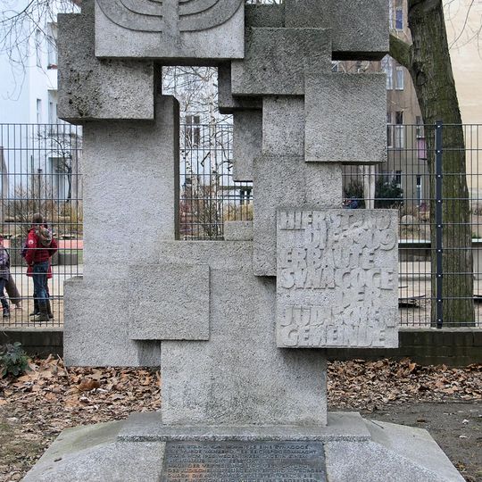 Synagogue memorial