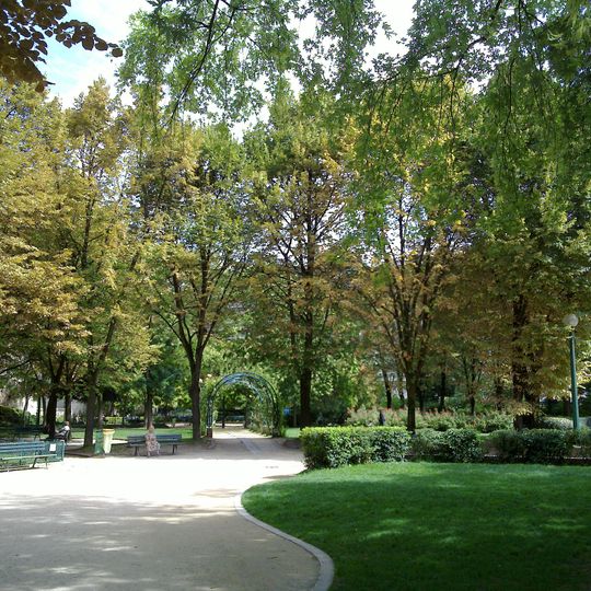 Square du Clos Feuquières