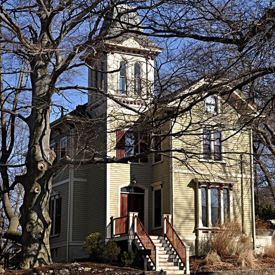 House at 230 Winchester Street