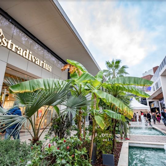 Centre commercial L'Avenue 83