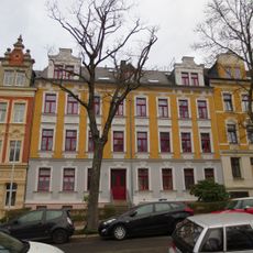 Miethaus in geschlossener Bebauung mit Vorgarten (Nebenanlage) Kochstraße 21