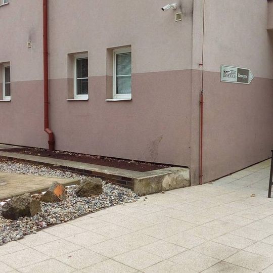 Památník velkého Lavlise u hotelu Jesenice