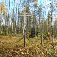 Братские могилы советских и финских воинов (три) (Лоймольское с.п.)