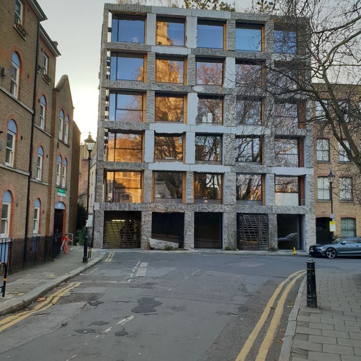 15 Clerkenwell Close